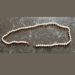 Knotted cultured pearl necklace
